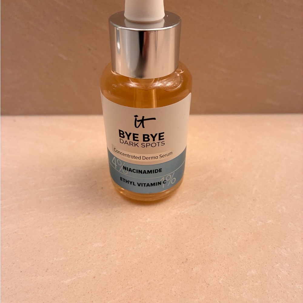IT Cosmetics Bye Bye Dark Spots Serum  1 fl oz Ulta beauty niacinamide nwt - Picture 2 of 2